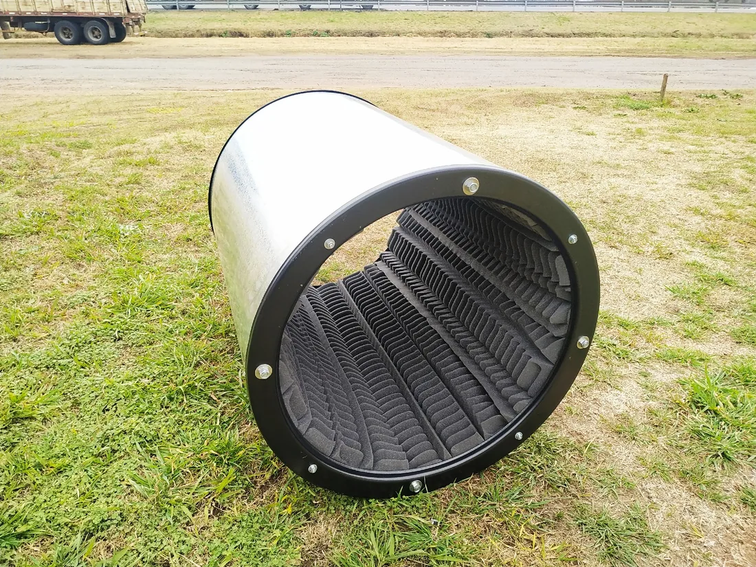 Silenciador acústico cilíndrico para ventilador axial