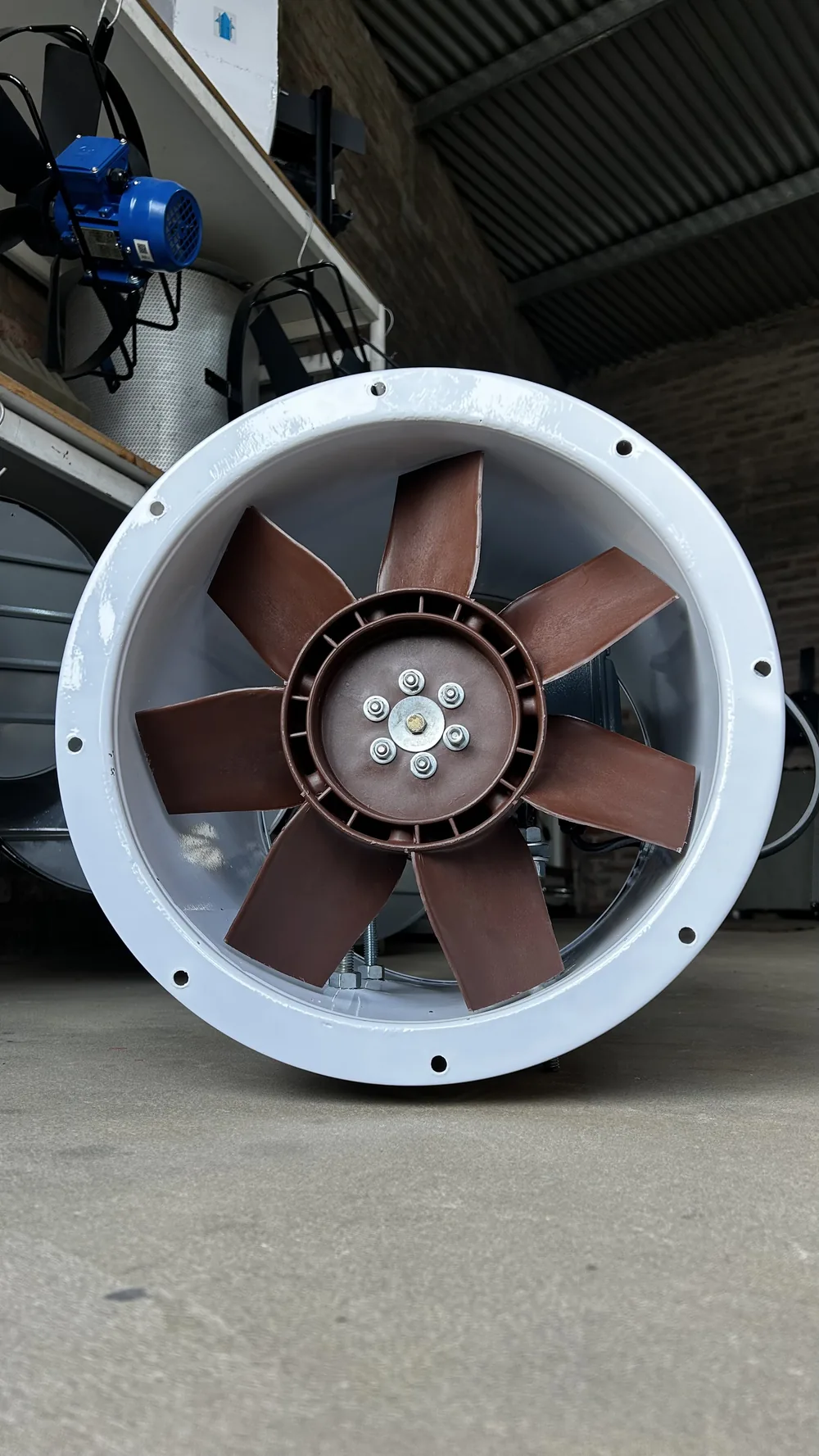 Ventilador axial con hélice de perfil aerofoil